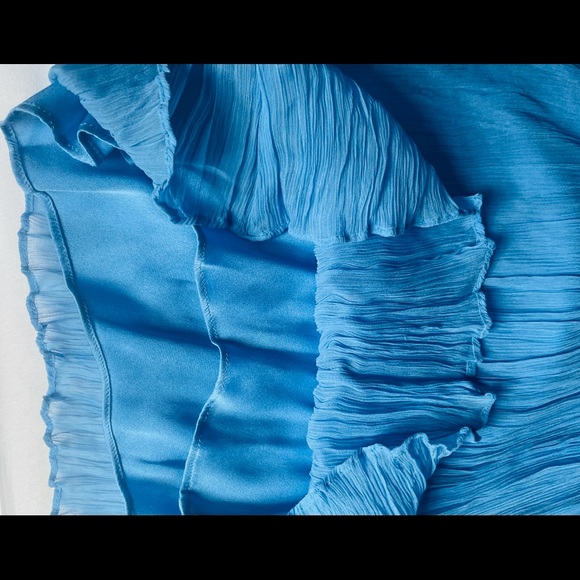 Alice + Olivia Crepe Pleated Tank Top - Picture 7 of 8